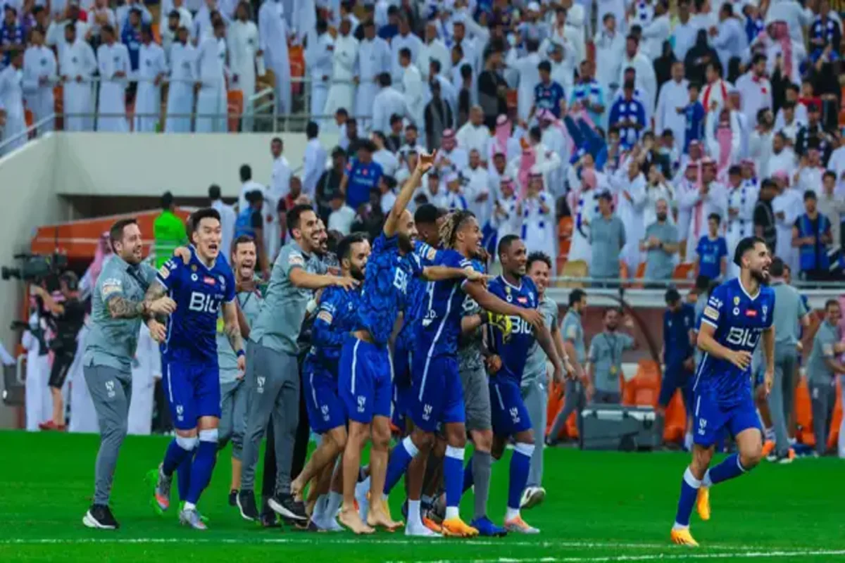 الهلال يقدم عرض لنيكولو