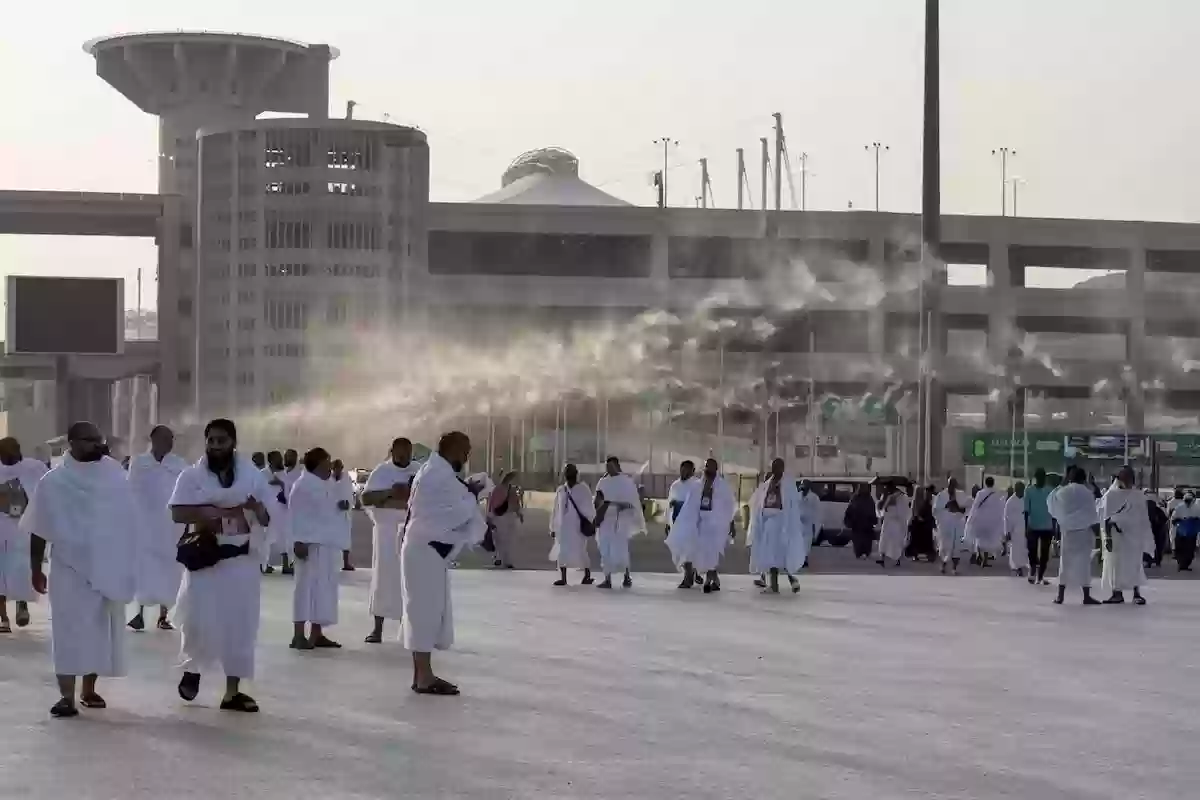 وزارة النقل تشرف على عمليات مغادرة حجاج بيت الله الحرام وتسخّر الوسائل