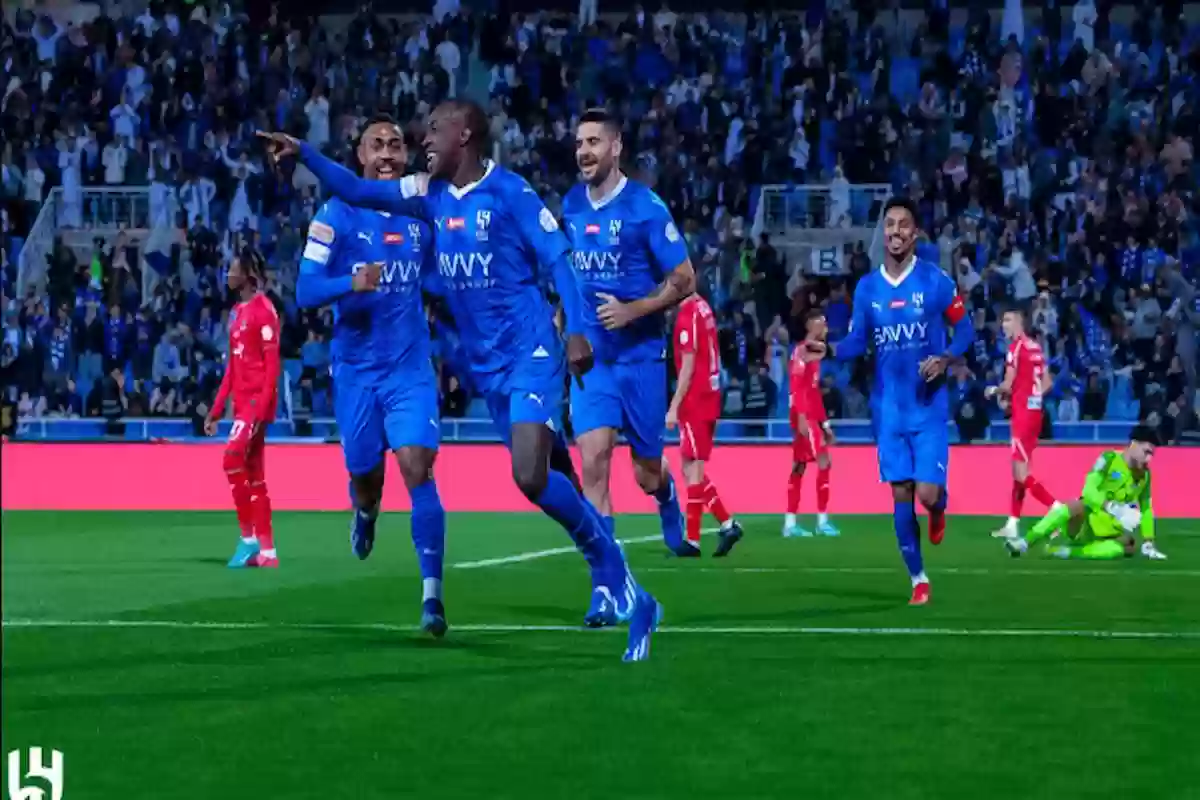 الهلال السعودي يحصن اللاعب سعود عبد الحميد من أنياب أوروبا